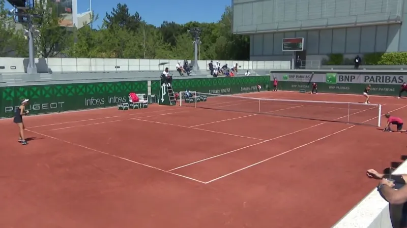 Vondroušová otočila na úvod Roland Garros utkání s Kanepiovou