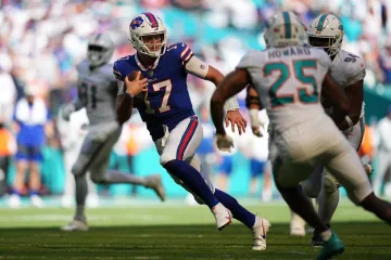 Josh Allen pod tlakem obrany Miami