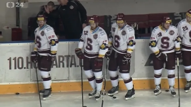 Hokejovou Spartu oslabila otrava jídlem