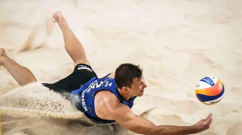 David Schweiner v akci