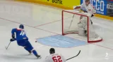Binningtonův zákrok proti střele Lantošiho v první minutě
