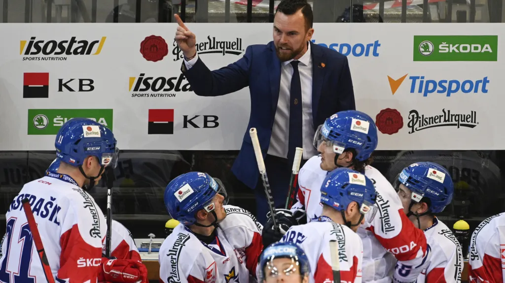 Filip Pešán na reprezentační střídačce