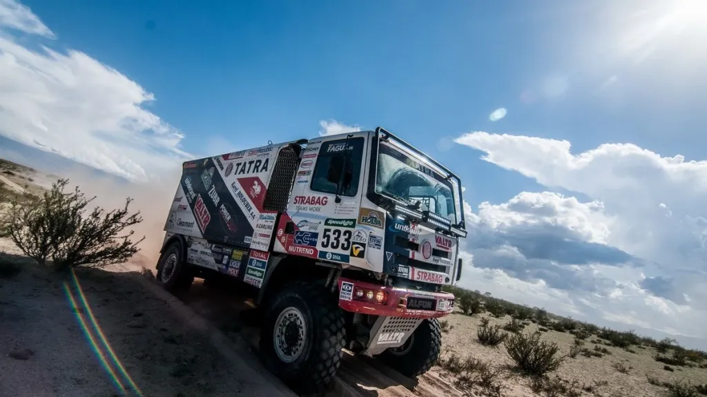 Kamion Josefa Valtra