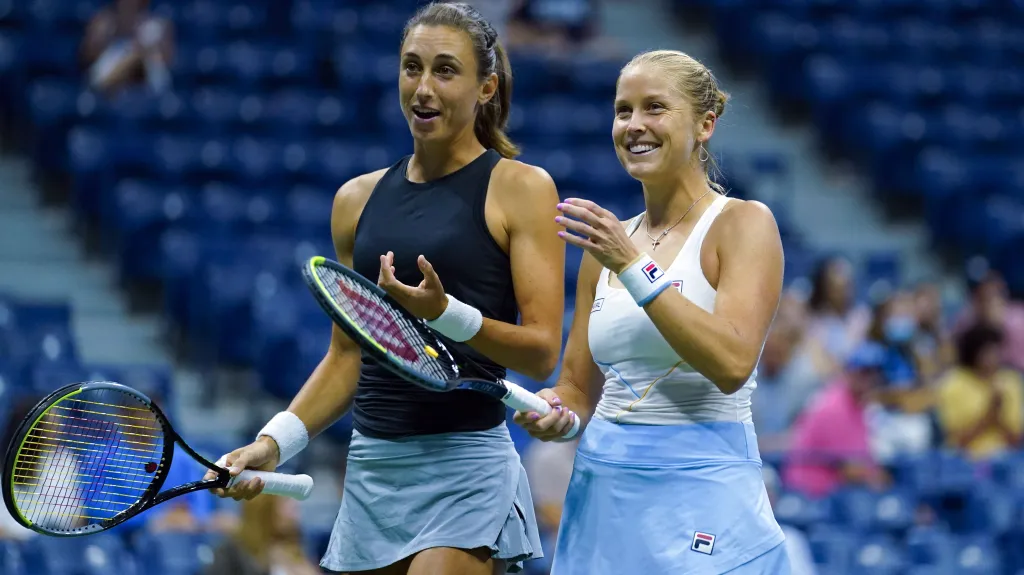 Erin Routliffeová (vlevo) s Gabrielou Dabrowskou