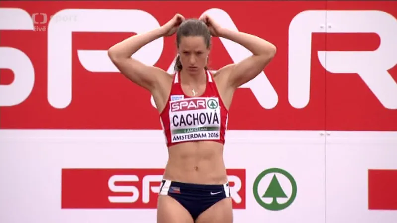 Běh Kateřiny Cachové na 100 metrů překážek