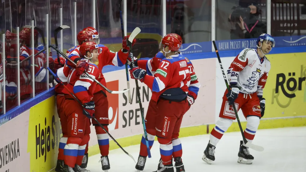 Radost ruských hokejistů v utkání s Českem