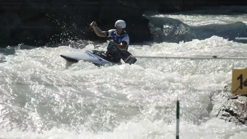 Kanoisti Urban a Kratochvíl vezou z MS medaile