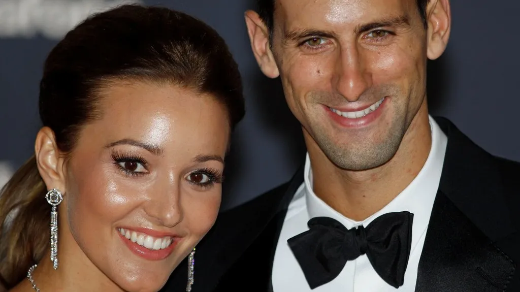 Djokoviče doprovázela na slavnostní vyhlášení přítelkyně