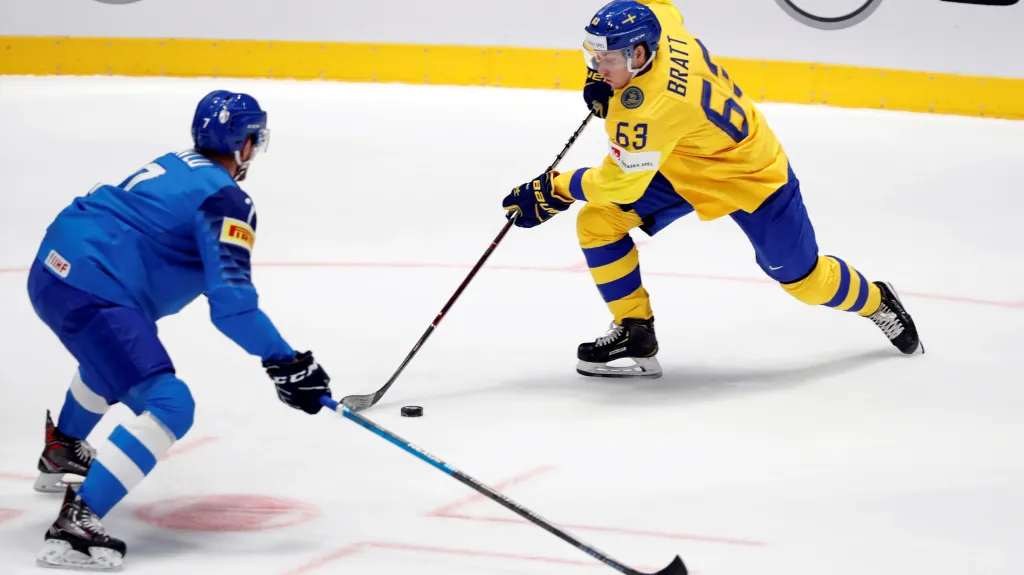 Ital Jan Pavlu brání Švéda Jespera Bratta