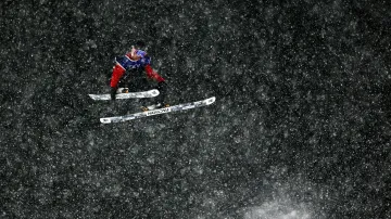 Fantastické vyvrcholení lyžařského big airu, Čechorakušan Švancer bere medaili