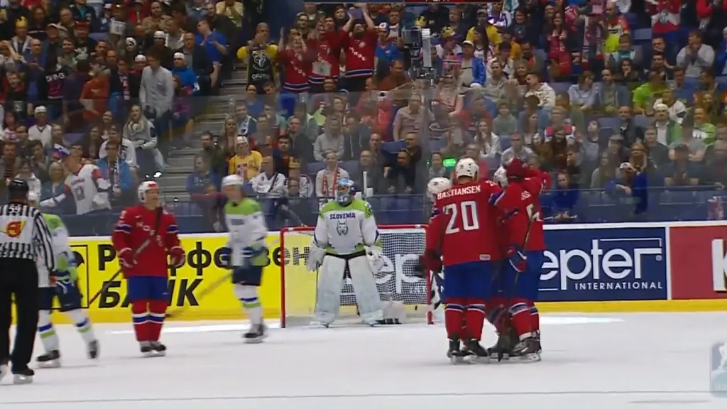 Gól v utkání Slovinsko - Norsko: Hølos - 1:3 (39. min.)