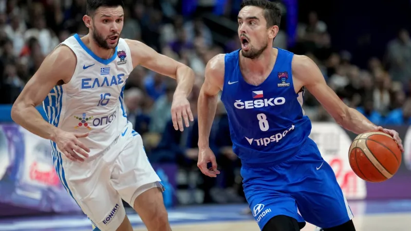 Tomáš Satoranský v zápase s Řeckem