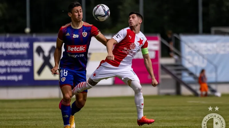 Srdjan Plavšič v dresu Slavie