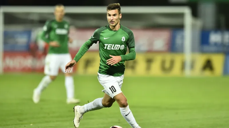 Záložník Jablonce Michal Trávník