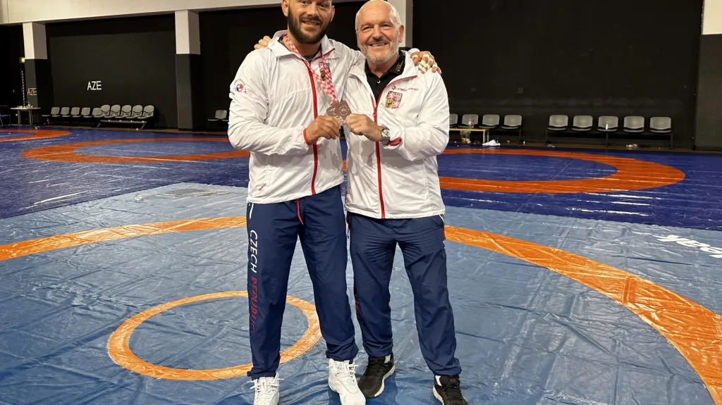 Artur Omarov s trenérem Václavem Scheinerem