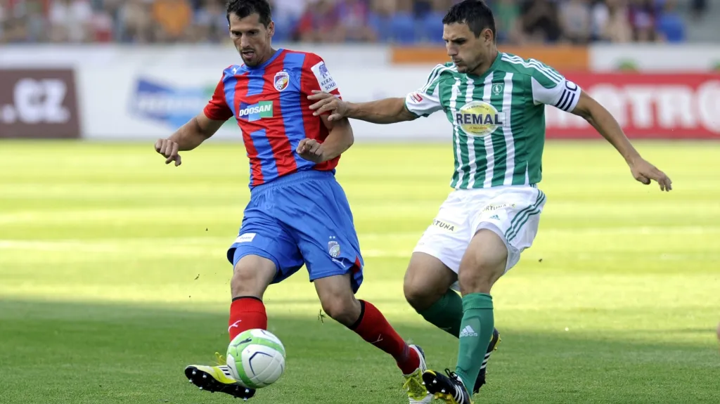 Josef Jindřišek z Bohemians 1905 (vpravo) a Marián Čišovský z Plzně