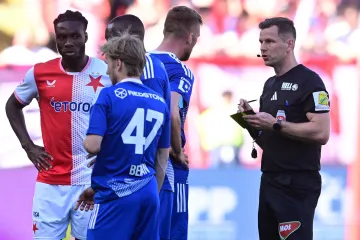 Rozhodčí Stanislav Volek v utkání Slavia – Olomouc