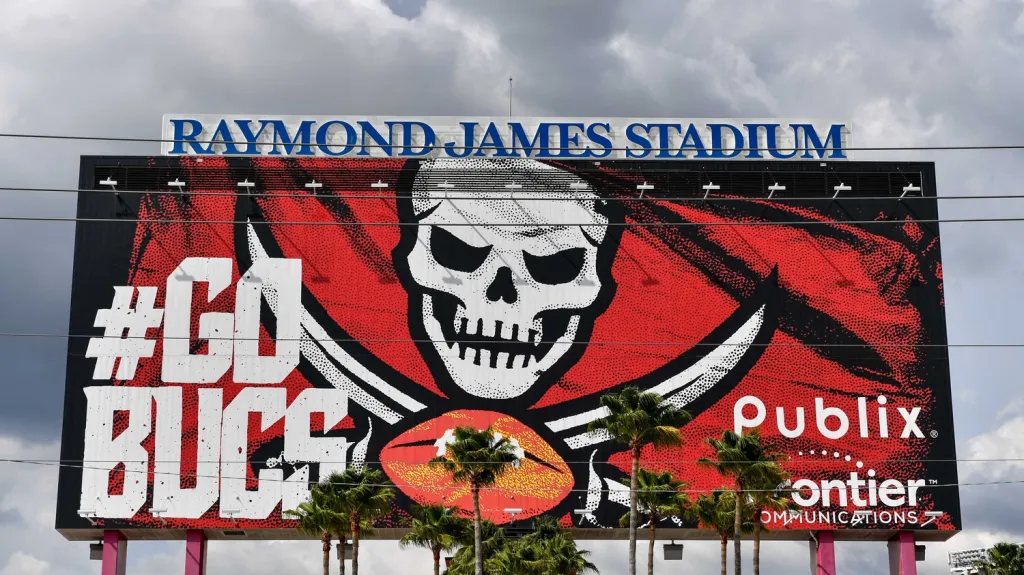 Detail na Raymond James Stadium v Tampě