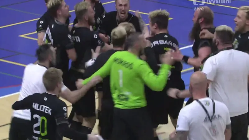 Dramatický závěr zápasu Plzeň - Karviná