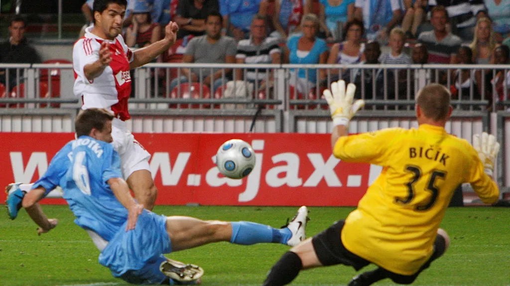 Brankář Bičík v dresu Slovanu Bratislava