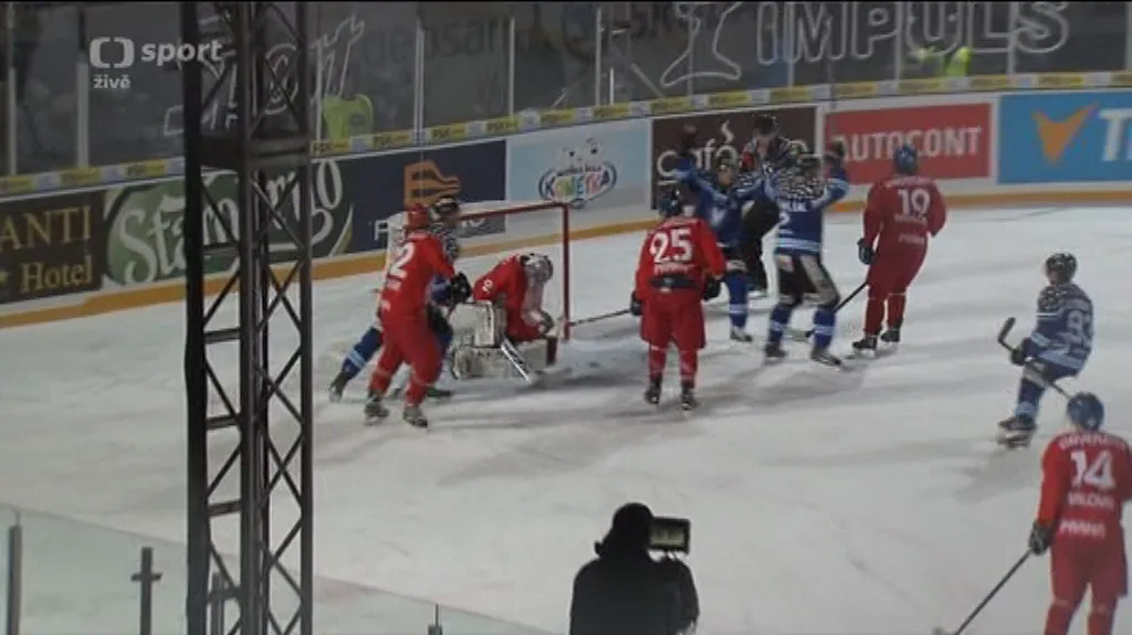 Univerzitní souboj pod širým nebem ovládla Karlova univerzita