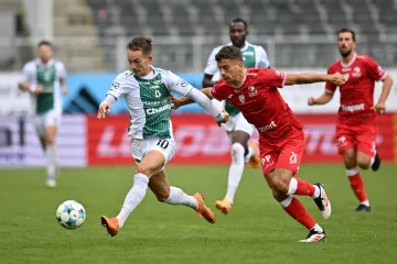 Jabloneckého Suchana stíhá Šimek z Pardubic