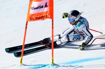 Ester Ledecká v super-G ve Svatém Mořici