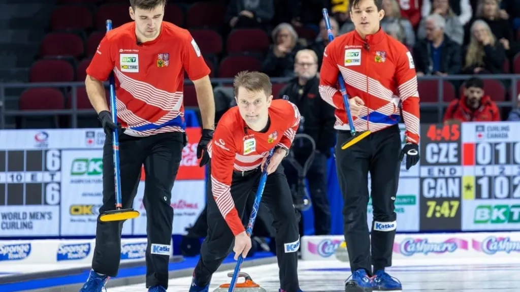Team Klíma v akci na šampionátu v curlingu