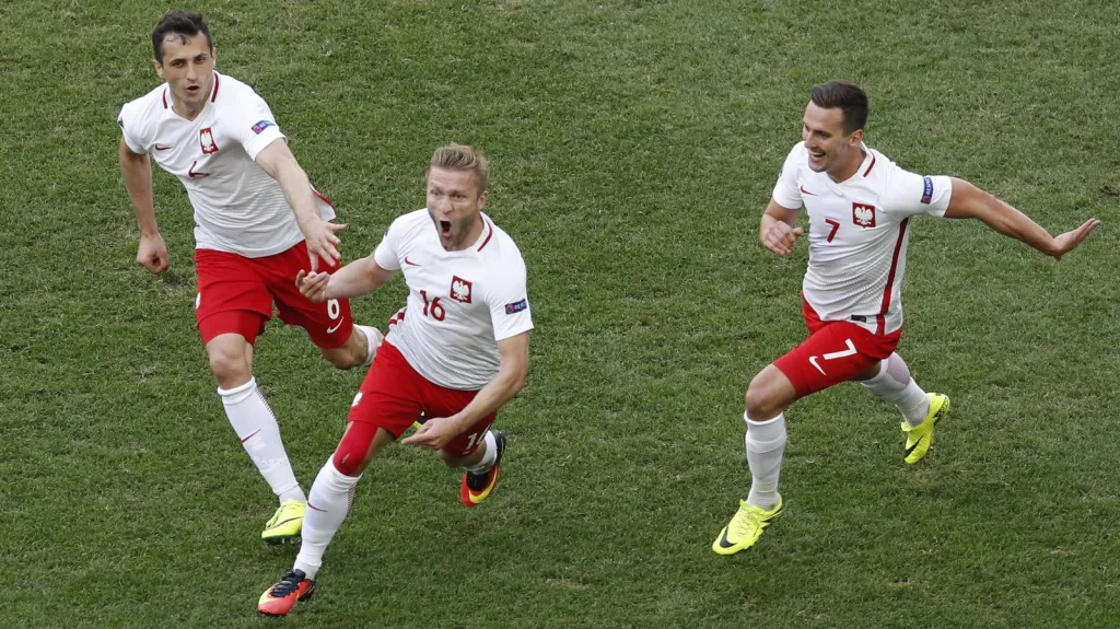 Blaszczykowski se raduje z branky do sítě Ukrajiny