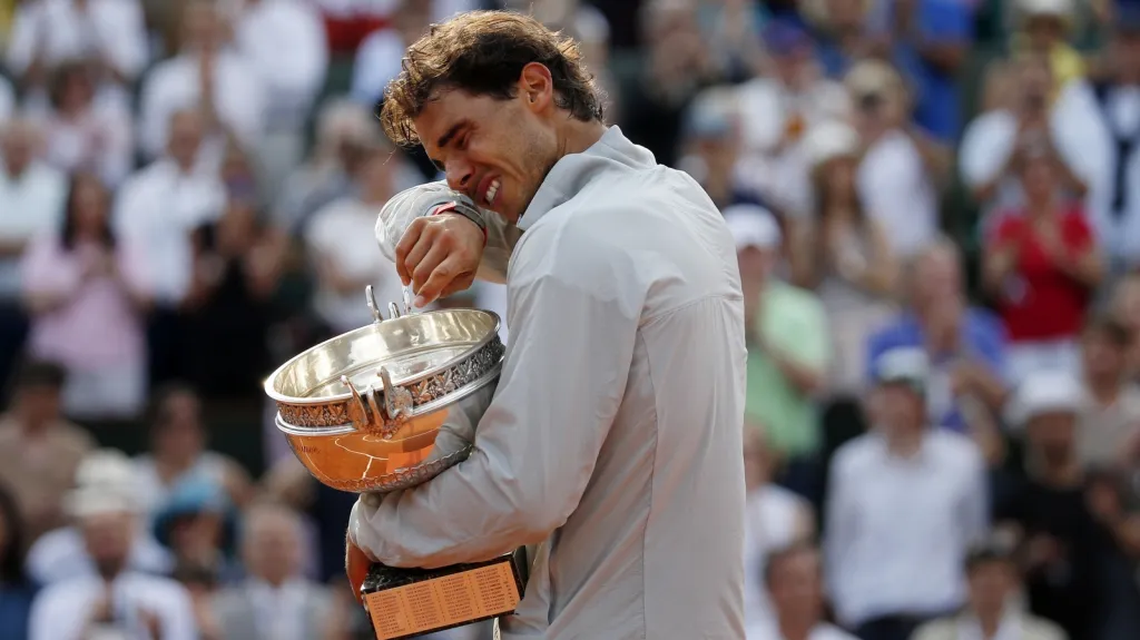 Rafael Nadal se již podeváté stal šampionem Roland Garros
