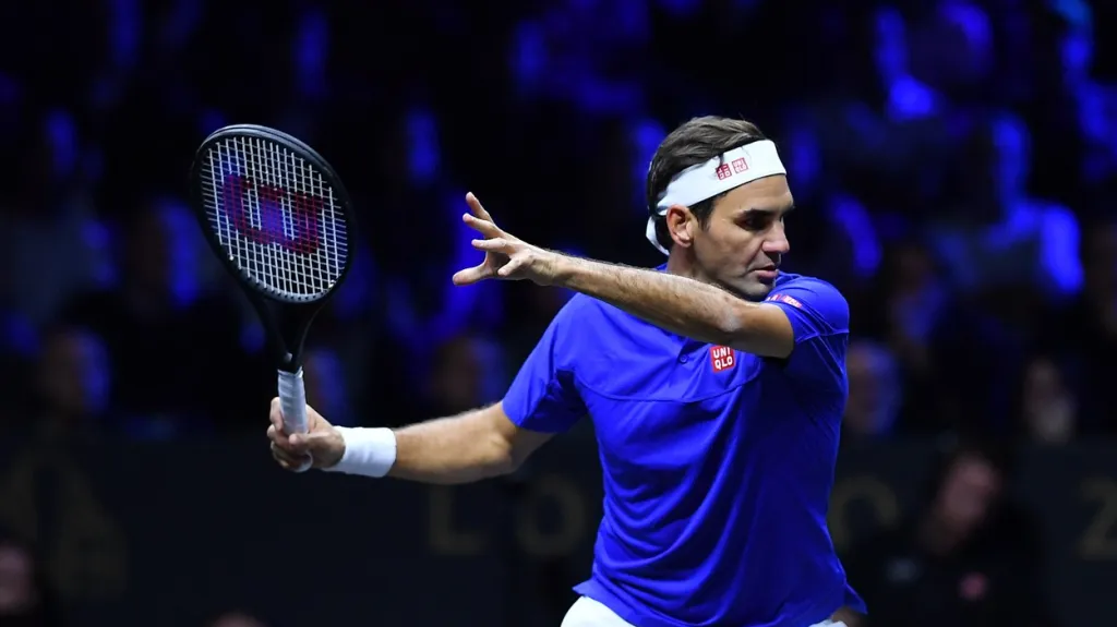 Roger Federer při posledním utkání kariéry