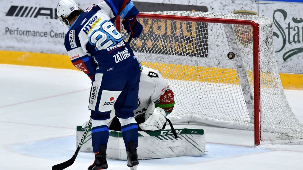 Martin Zaťovič cloní mladoboleslavskému brankáři