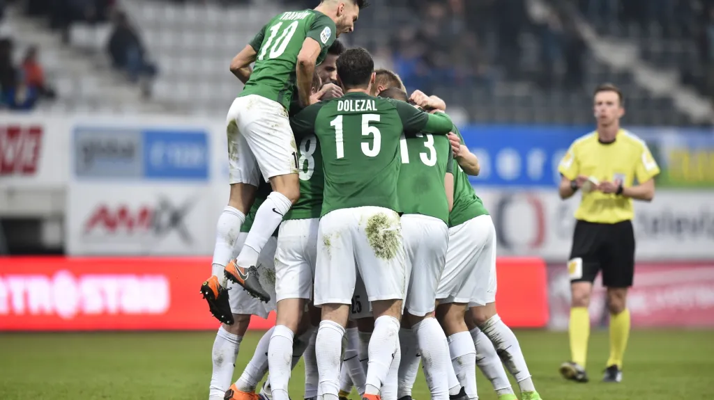 Slavící fotbalisté Jablonce