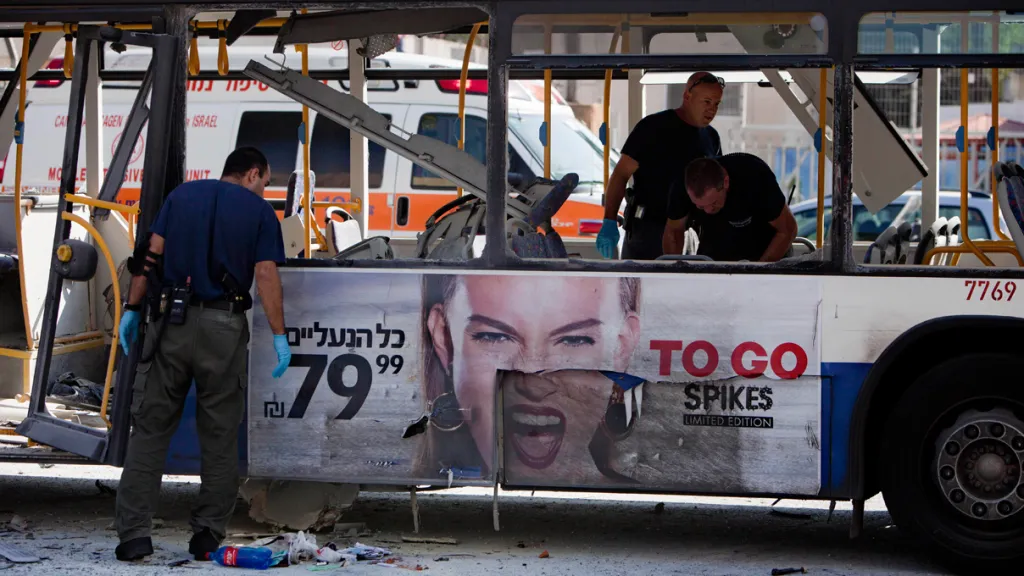 Atentát na autobus v Tel Avivu