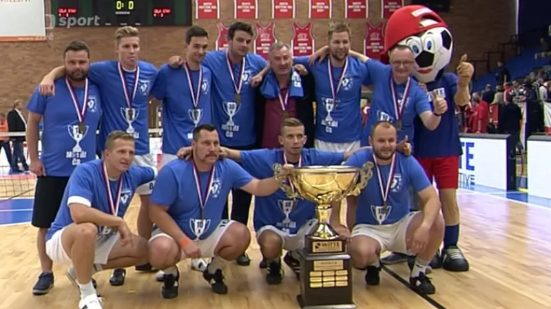 Ohlasy a předávání titulu po nohejbalovém superfinále extraligy