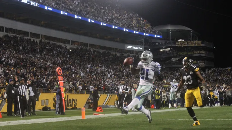 Ezekiel Elliott - Dallas Cowboys