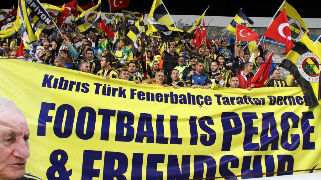 Fanoušci Fenerbahce Istanbul