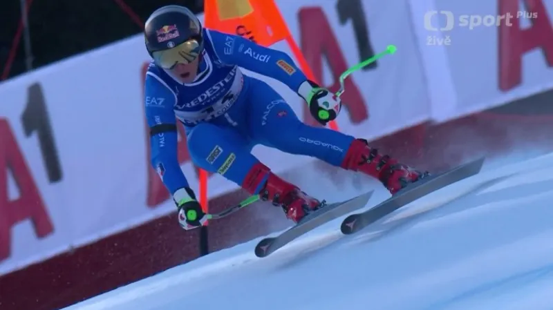 Jízda Sofie Goggiaové ve 3. tréninku na sjezd