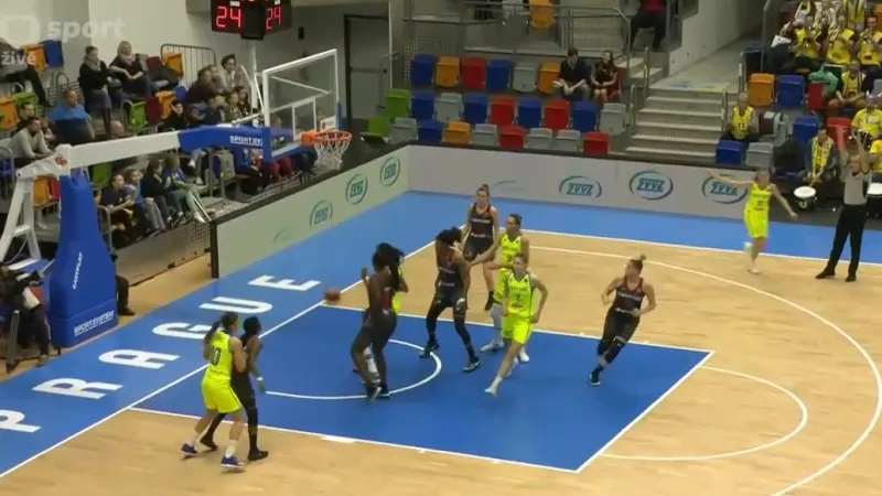 Basketbalistky USK smetly Villeneuve 88:51