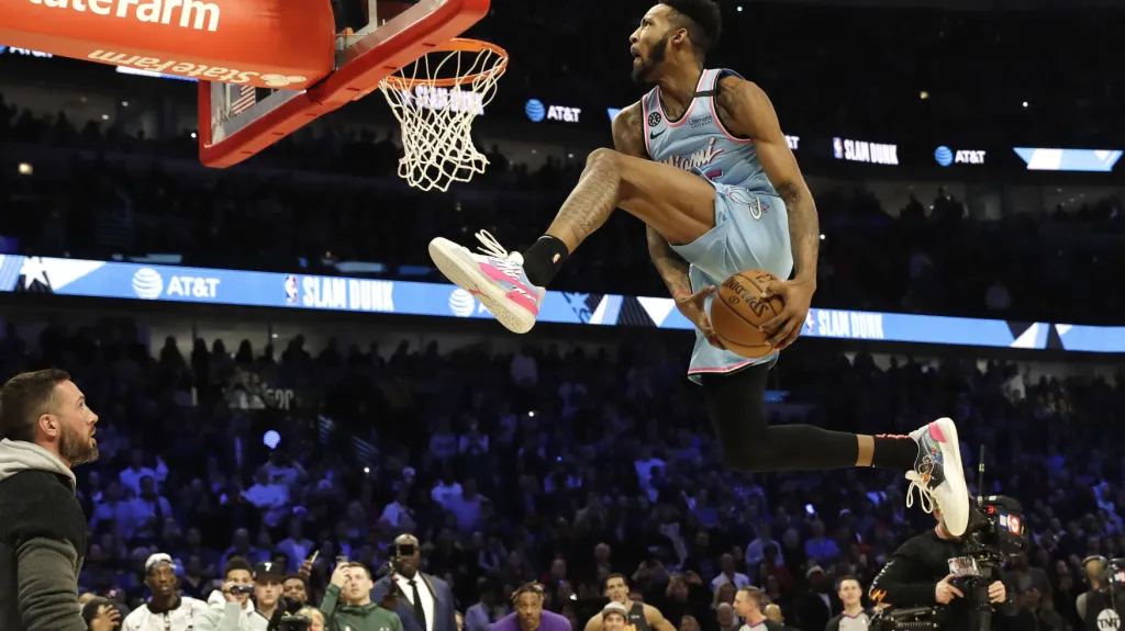 Derrick Jones - král smečařů