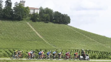 Skupina uprchlíků v 18. etapě Giro d'Italia