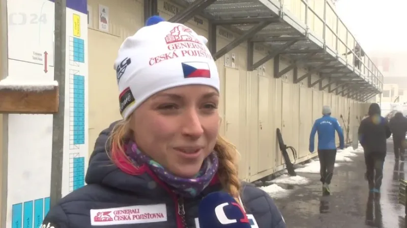 Biatonisty vítá Oberhof mlhou, deštěm i větrem