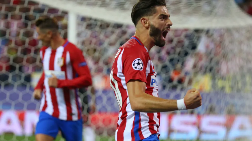 Yannick Carrasco z Atlética Madrid se raduje z gólu 