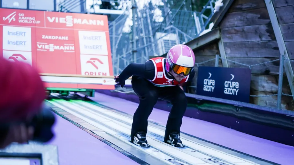 Skokan na lyžích František Lejsek během závodu v Zakopaném