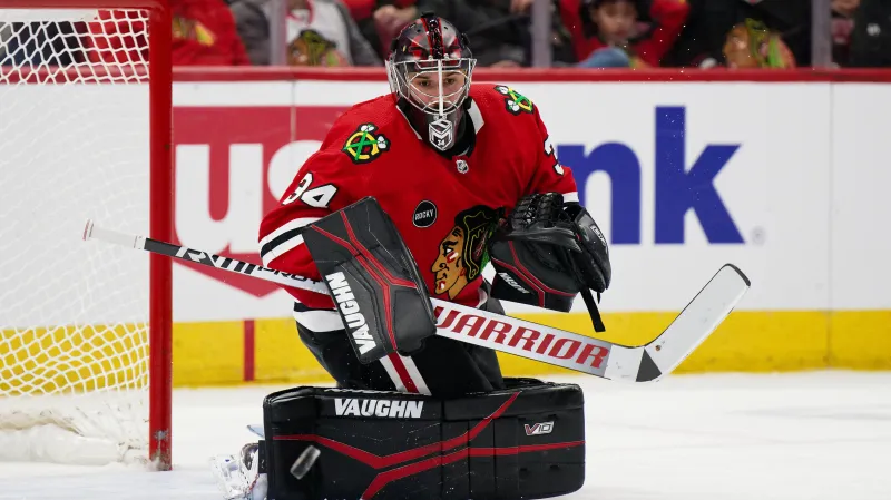 Petr Mrázek v dresu Chicaga