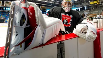 Brankář Mountfieldu Ondřej Kacetl