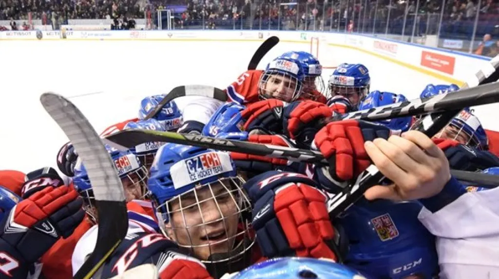 Radost českých hokejistů do 18 let