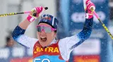 Dojezd vítězné Niskanenové v závodu na 10 km v Beitostölenu