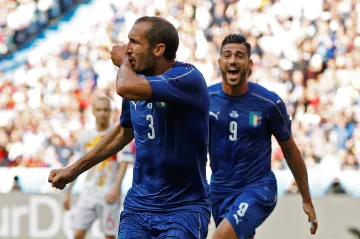 Chiellini slaví gól proti Španělsku