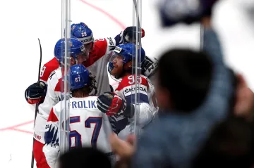 Čeští hokejisté se radují z gólu na mistrovství světa